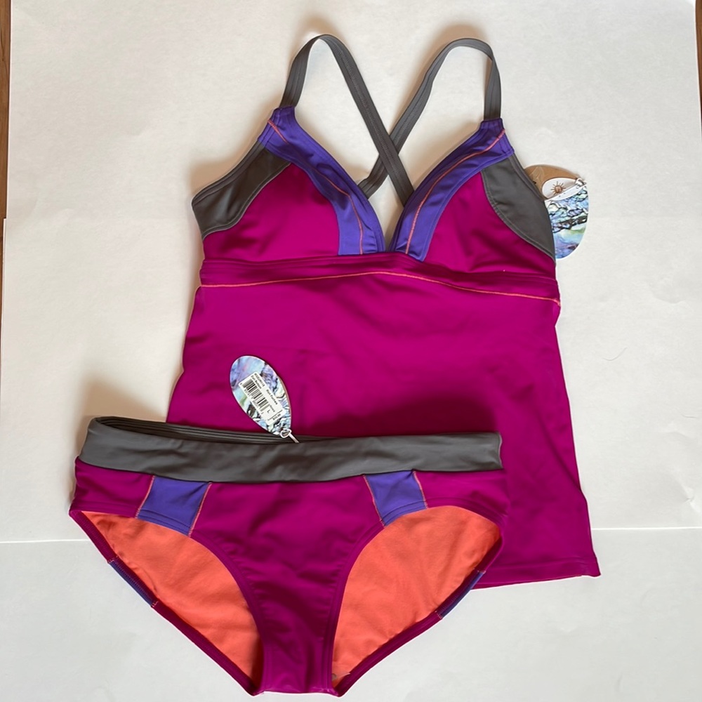 prAna 2 piece tankini, size Large, UPF 50+, crisscross straps, padded top.